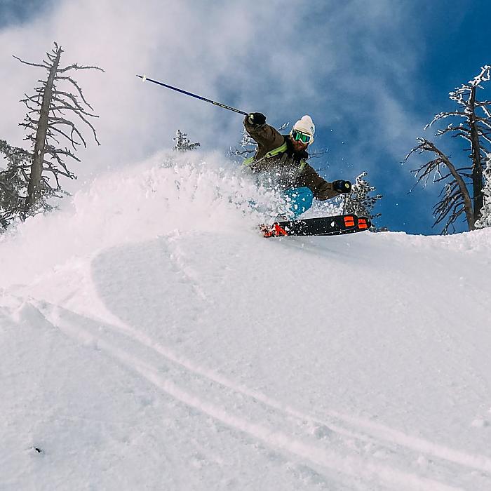 [Translate to Italienisch:] Skifahren im Schnalstal